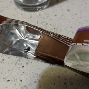 Torku Çikolatadan Çıkan Plastik Parça Güvenimi Zedeledi
