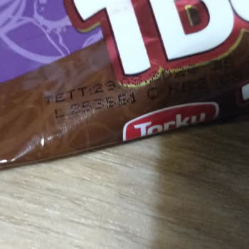 Torku Çikolatadan Çıkan Plastik Parça Güvenimi Zedeledi