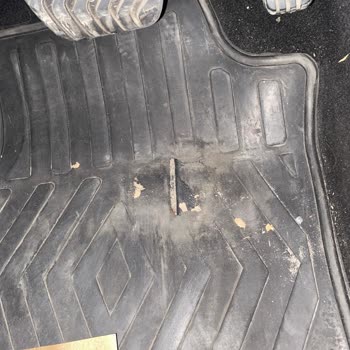 Renault Clio 5 Paspaslarında Erken Yırtılma Ve Garanti Desteği Sorunu