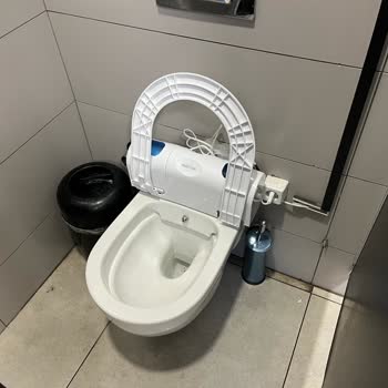 Total Energies İstasyonunda Hijyen Sorunu Ve Temizlik Eksikliği