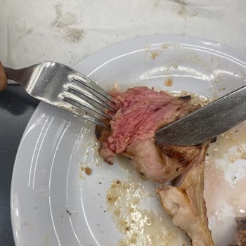 Köfteci Yusufta Tekrar Eden Çiğ Et Sorunu Ve İlgisiz Personel Deneyimi