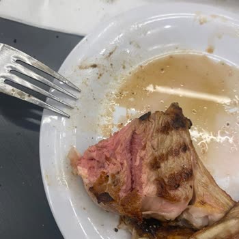 Köfteci Yusufta Tekrar Eden Çiğ Et Sorunu Ve İlgisiz Personel Deneyimi