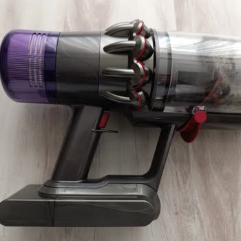 Dyson V11 Süpürge Hazne Contası Sürekli Düşüyor, Parça Gönderimi Gecikiyor