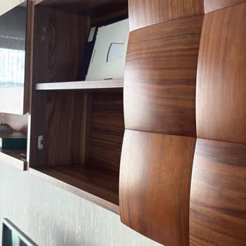 Nills Mobilya TV Ünitesinin Kapağı Aniden Düştü, Ücretsiz Onarım Talebi