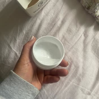 Emay Kozmetik'ten Alınan Wartcare Krem Deforme Olmuş Şekilde Geldi