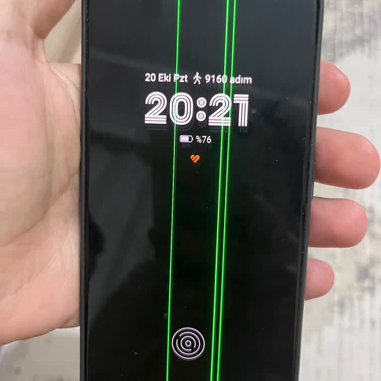 Güncelleme Sonrası Ekranda Yeşil Çizgi Sorunu İçin Ücretsiz Değişim Talebi