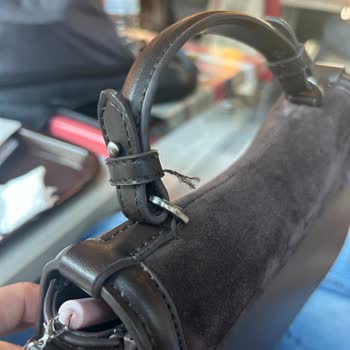 Zara Çantada Tüylenme Sorunu Ve İletişimsizlik