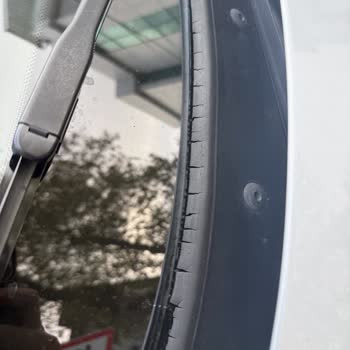 BMW 2 Serisi Ön Cam Fitilinde Kronik Sorun Ve Su Alma Problemi