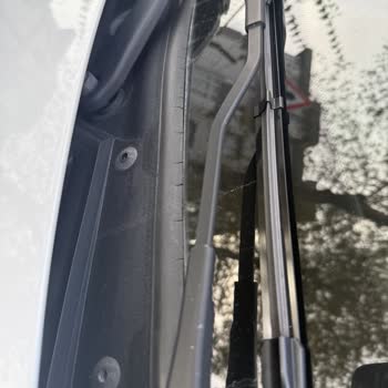 BMW 2 Serisi Ön Cam Fitilinde Kronik Sorun Ve Su Alma Problemi