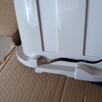 Kırık Gelen Kedi Tuvaleti Ve Yetersiz Müşteri Desteği Nedeniyle Mağduriyet