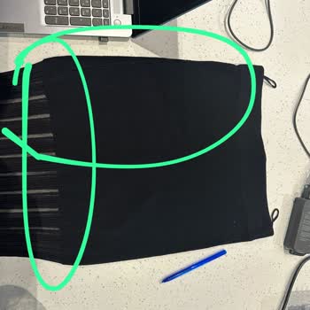 Bir Kez Giyilen Triko Etekte Dikiş Hatası Ve Mağazadan Olumsuz İnceleme Sonucu