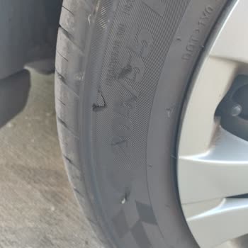 Kumho Ecsta HS52 Tire Deformation After 1 Day – Requesting Free Replacement