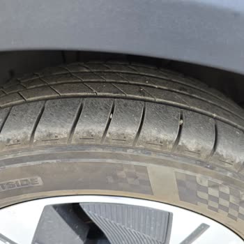 Kumho Factory Tires on Chery Tiggo 7 Pro Max Show Early Wear and Sidewall Tear