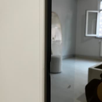 Ezilmiş Dolap Kapakları İçin Bir Ay Boyunca Geri Dönüş Yapılmadı