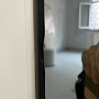 Ezilmiş Dolap Kapakları İçin Bir Ay Boyunca Geri Dönüş Yapılmadı