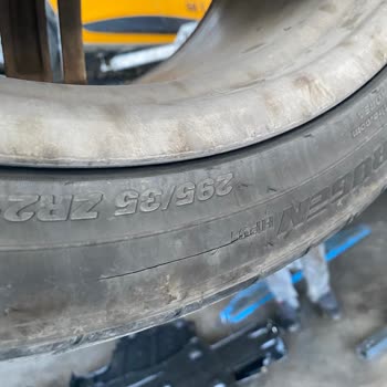 All Four Kumho 295/35/21 Tires Cracked After One Year