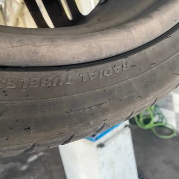 All Four Kumho 295/35/21 Tires Cracked After One Year