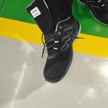 Satın Aldığım İş Ayakkabısında Kısa Sürede Yaşanan Sorun Ve İletişim Eksikliği