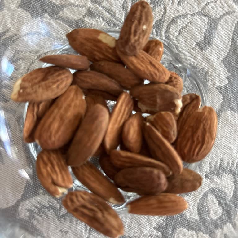 Tarım Kredi Çiğ Badem İçi Beklenmedik Şekilde Lezzetsiz Çıktı