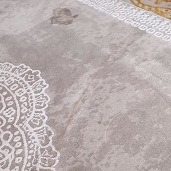 Şefkat Halı Yıkama Halılarım Teslim Edildiğinde Üzerlerinde Şerit Şerit Sarı Lekeler Vardı