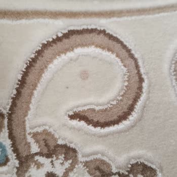 Şefkat Halı Yıkama Halılarım Teslim Edildiğinde Üzerlerinde Şerit Şerit Sarı Lekeler Vardı