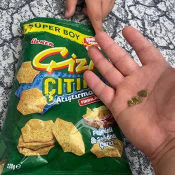 Ülker Çizi Çıtır Paketinde Yabancı Madde Ve Bebek Mamasında Sorun