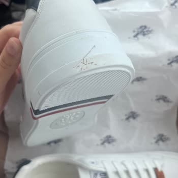 Online Siparişimde Kullanılmış Ve Lekeli Ayakkabı Gönderdiler