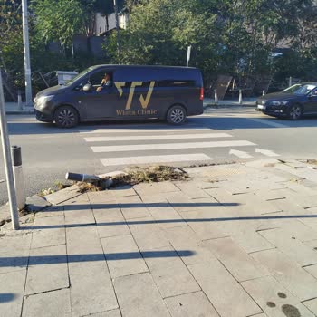 Park Engelleme Taşlarının Sökülmesiyle Artan Trafik Ve Güvenlik Sorunu