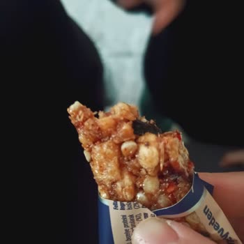 Fellas Granola Bar İçinden Yabancı Madde Çıktı: Sağlığım Tehlikeye Girdi
