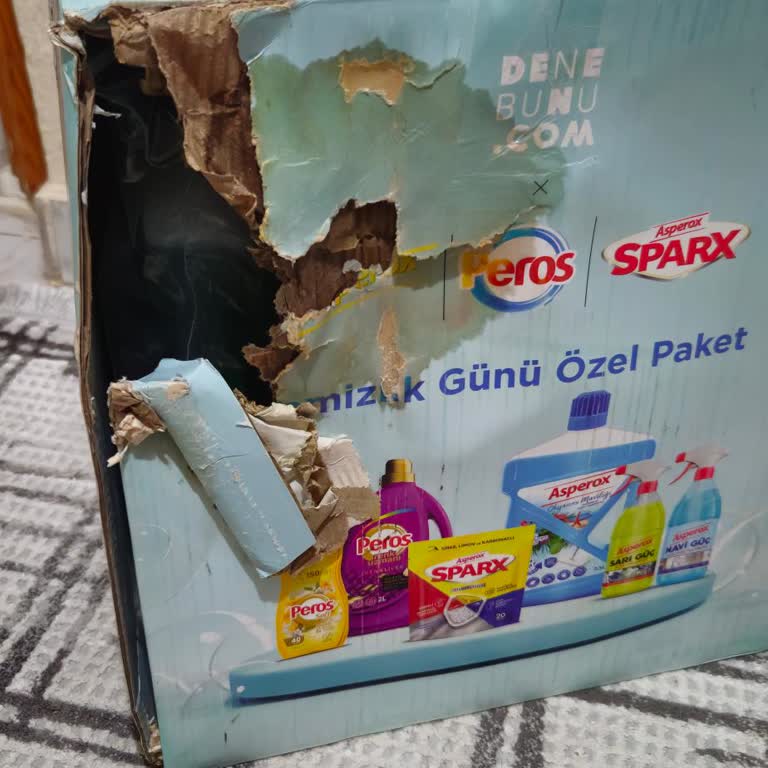 Hasarlı Kutuda Geç Teslimat Ve Yetersiz Müşteri Hizmeti