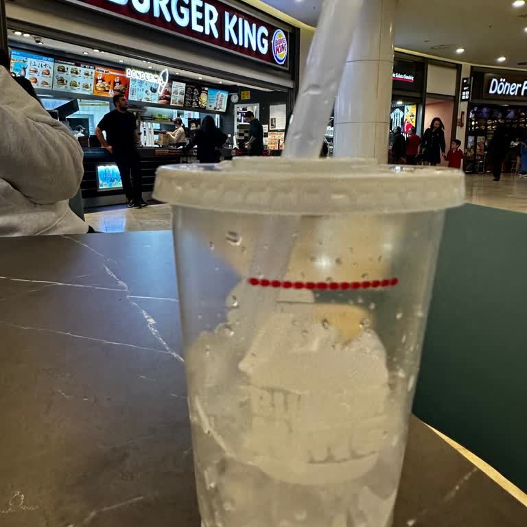 Burger King Gordion Şubesinde İçeceklerde Buz Miktarı Konusunda Müşteri Taleplerine Duyarsızlık