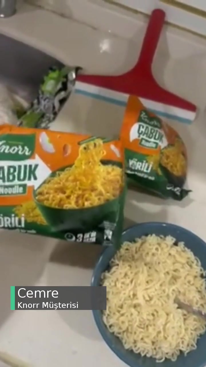 Knorr Körili Noodle'de Kötü Koku Sorunu videonun kapak resmi