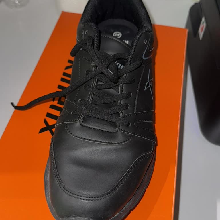 Yeni Aldığım Ayakkabı İki Giyişte Deforme Oldu Mağaza Çözüm Sunmadı!