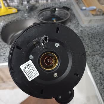 Korkmaz Su Isıtıcısı Alt Kısmı Yanıyor Güvenlik Riski Devam Ediyor