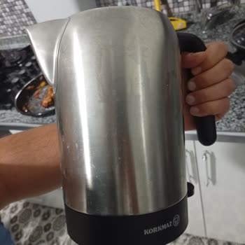 Korkmaz Su Isıtıcısı Alt Kısmı Yanıyor Güvenlik Riski Devam Ediyor