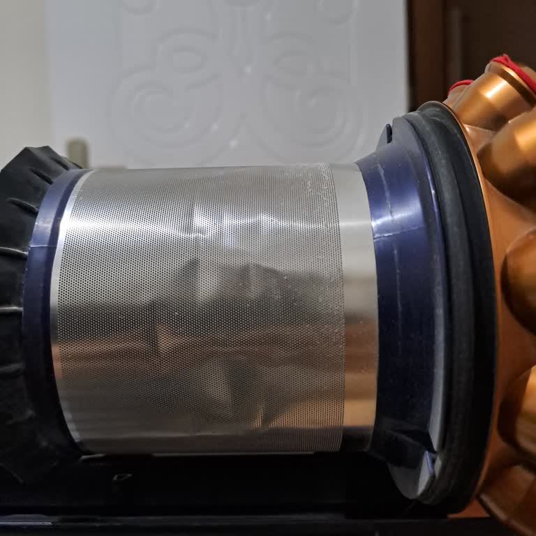 Dyson Gen 5 Detect Süpürgede Göçük Ve Parça Sorunu, Müşteri Hizmetlerinden Destek Alınamıyor