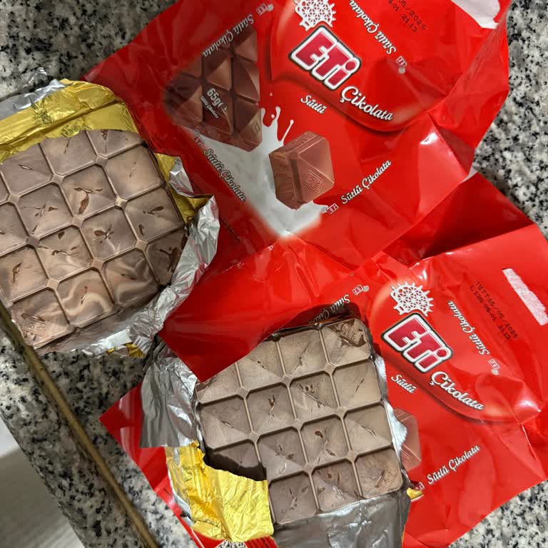 A101'den Aldığım Eti Çikolatalar Bozuk Çıktı, Mağduriyetimin Giderilmesini İstiyorum