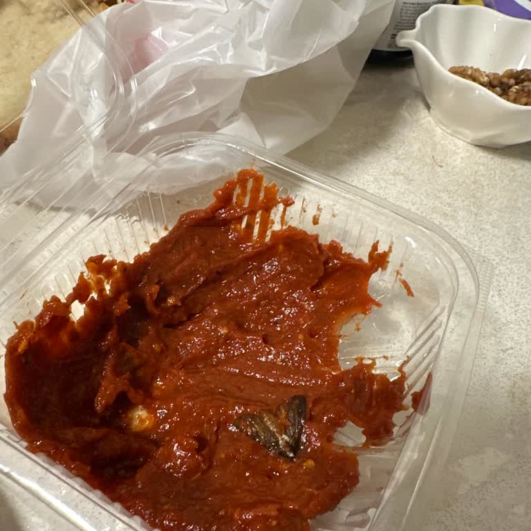 Köfteci Yusuf'tan Aldığım Köftede Böcek Çıkması Ve Hijyen Sorunu