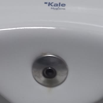 Kale Gömme Taharet Musluğunda Sürekli Paslanma Ve Çözüm Eksikliği