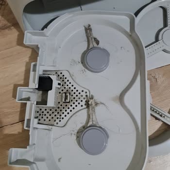 90.000 TL’lik Robot Süpürge Arızalı Geldi, Servis Sonrası Eksik Ve Kirli Teslim Edildi