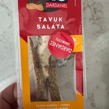 Sandviçten Çıkan Tavuk Kemiği Ve İlgisiz Müşteri Hizmetleri Mağduriyeti