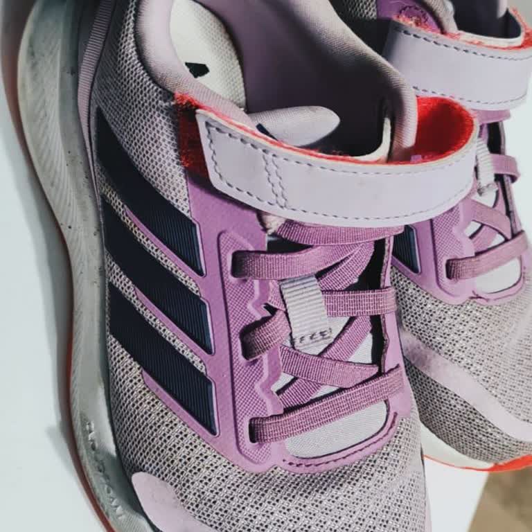 Kısa Sürede Deforme Olan Adidas Çocuk Ayakkabısı Mağduriyeti