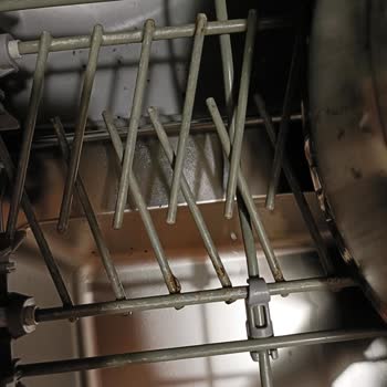 Bosch Bulaşık Makinesi Sepetlerinde Paslanma Ve Kopma Sorunu Güvenimi Zedeledi