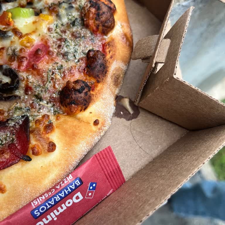 Domino's Pizza Siparişimde Hediye Dilim Eksikliği Ve Hijyen Sorunu