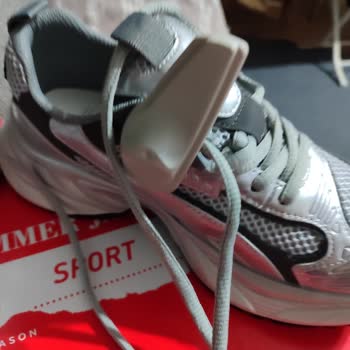 Satın Aldığım Ayakkabının Üzerinde Alarm Aparatı Unutulmuş