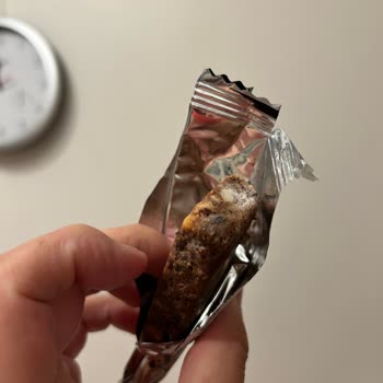 Son Kullanım Tarihi Geçmemiş Protein Barlarda Küf Şoku