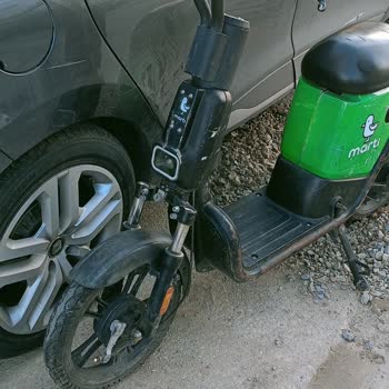 Martı Scooter'ın Düzensiz Parkı Nedeniyle Aracımda Oluşan Zarar Ve Önlem Talebi