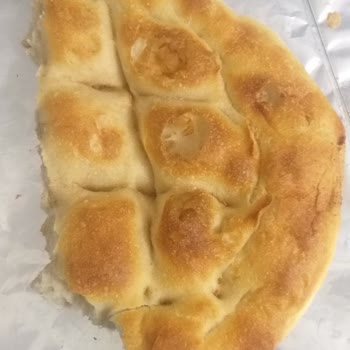 Düzgün Market'ten Alınan Pide Ekmeğinde Hijyen Sorunu ve Tekrarlayan Şikayet