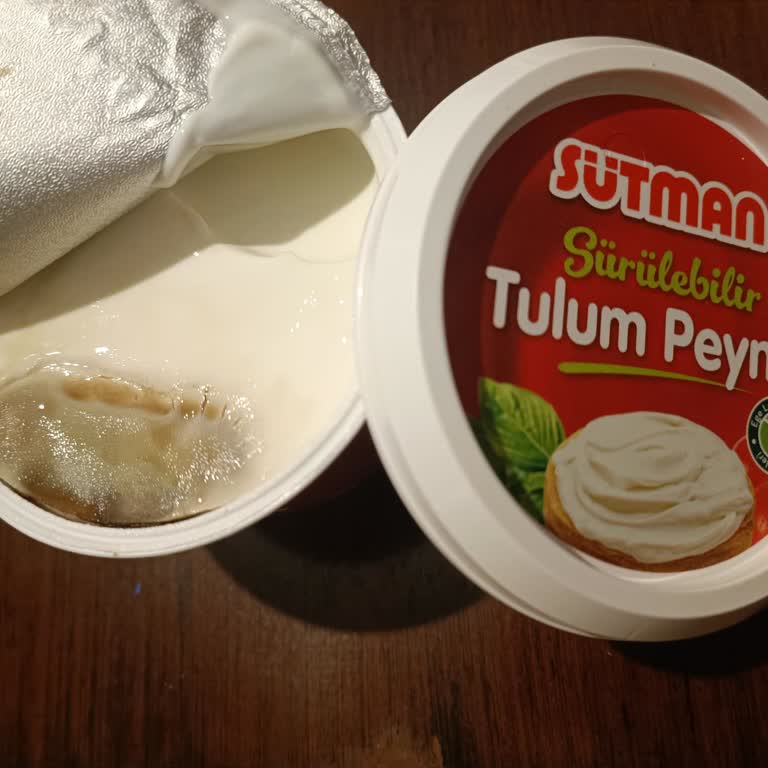 Açtığım Peynirde Kötü Koku Ve Siyahlaşma İle Karşılaştım