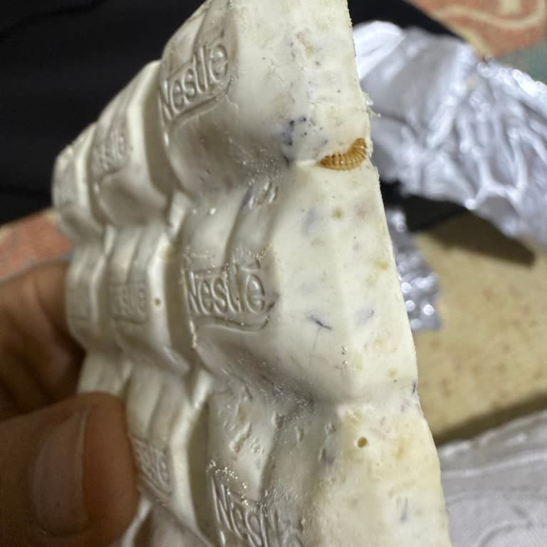 Aldığım Çikolatadan Kurt Çıktı Mağduriyetimin Giderilmesini İstiyorum